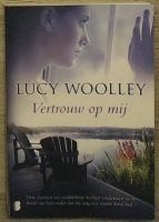 Lucy Woolley, Ophalen of Verzenden, Zo goed als nieuw