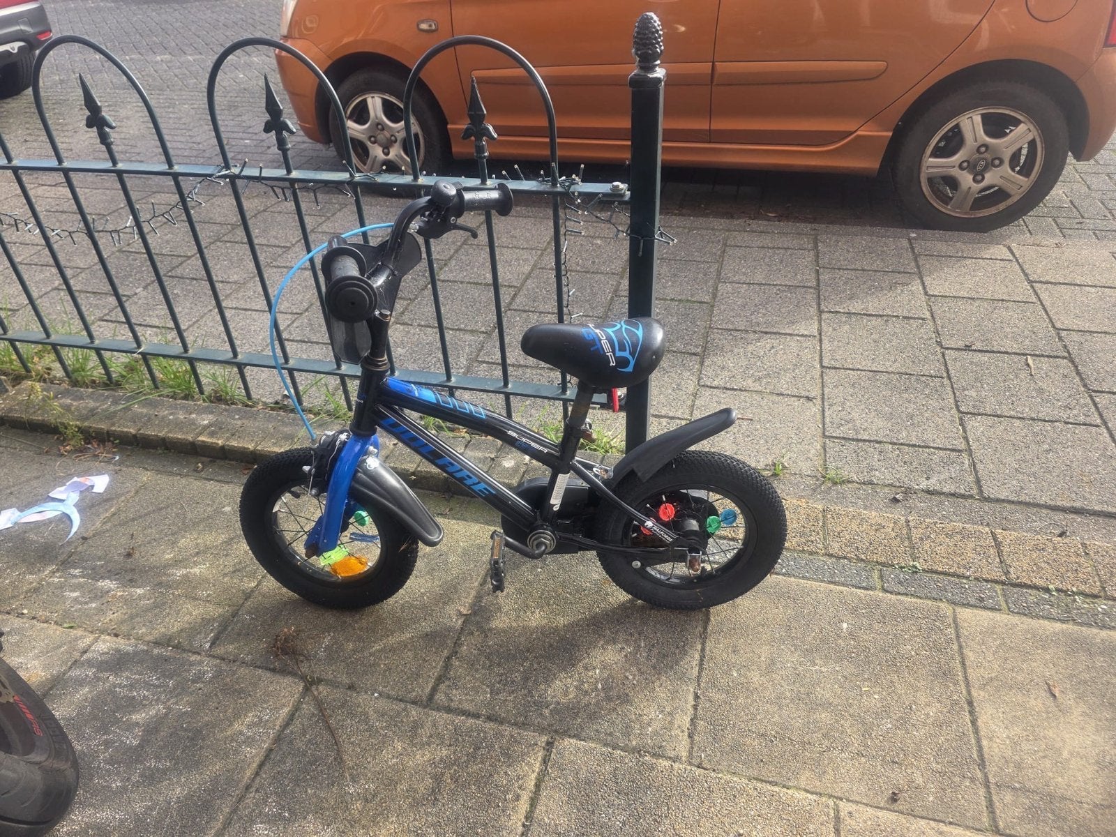 Kinderfiets 12 inch - Zwart/Blauw, Fietsen en Brommers, Ophalen, Gebruikt, Velgrem, Minder dan 16 inch
