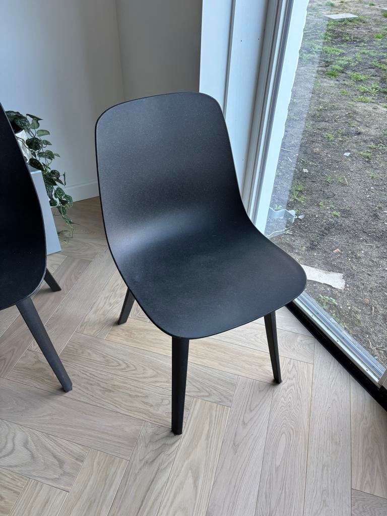 IKEA ODGER Eetkamerstoel, Huis en Inrichting, Stoelen, Ophalen, Kunststof, Zwart, Zo goed als nieuw