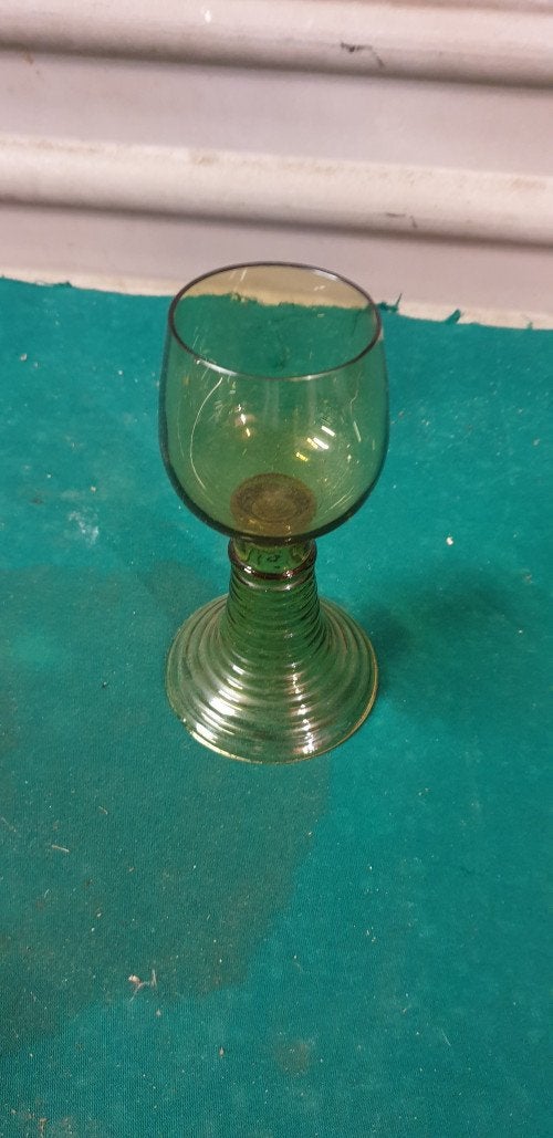 glas retro op voet, Verzamelen, Glas en Borrelglaasjes, Ophalen of Verzenden, 'T Olde Gre-j, Info@toldegrej.nl, Endepoelstraat 20f Didam