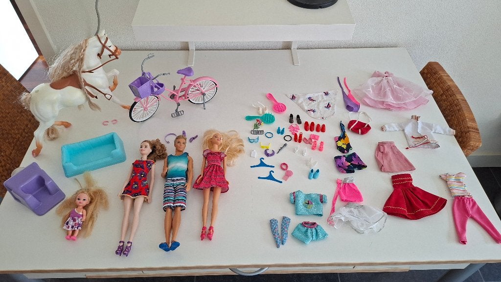 Barbiepoppen Paard Fiets kleertjes etc., Verzamelen, Poppen, Ophalen, Zo goed als nieuw, Pop