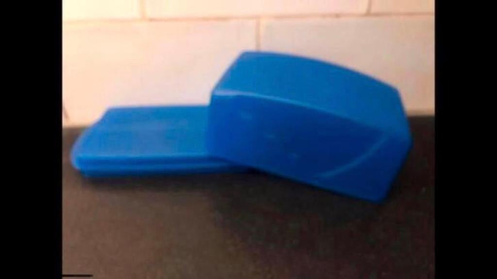 Tupperware trendy botervloot kaastrommeltje kaasbakje boter, Ophalen of Verzenden, Zo goed als nieuw, Blauw, Bus of Trommel