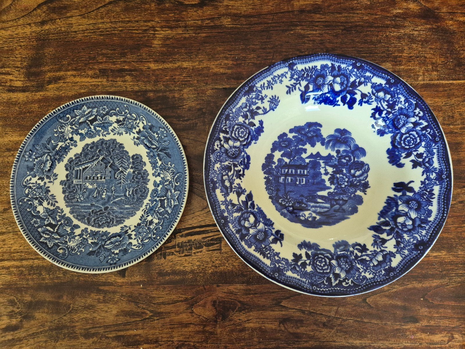 2 Antieke Royal Tunstall en Newport Pottery Borden, Ophalen of Verzenden