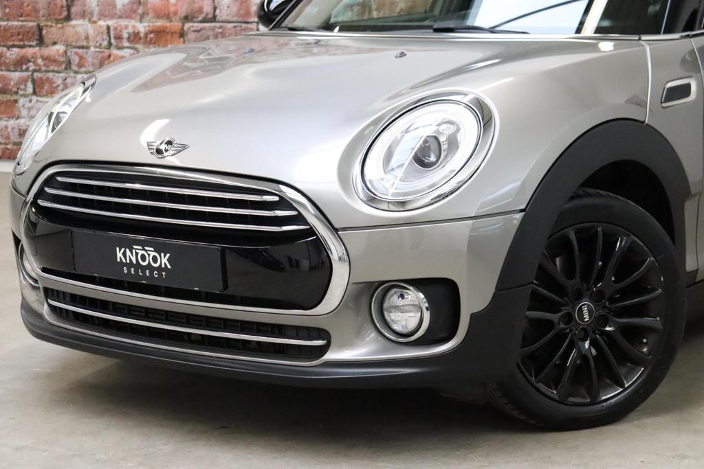 MINI Clubman Cooper Business Automaat / Navigatiesysteem / P, Auto's, Mini, 136 pk, Gebruikt, Leder en Stof, Origineel Nederlands