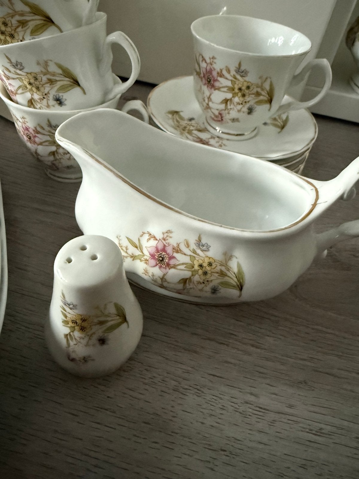 Regal China Servies - Vintage met Bloemmotief, Huis en Inrichting, Ophalen, Gebruikt, Overige merken, Vintage