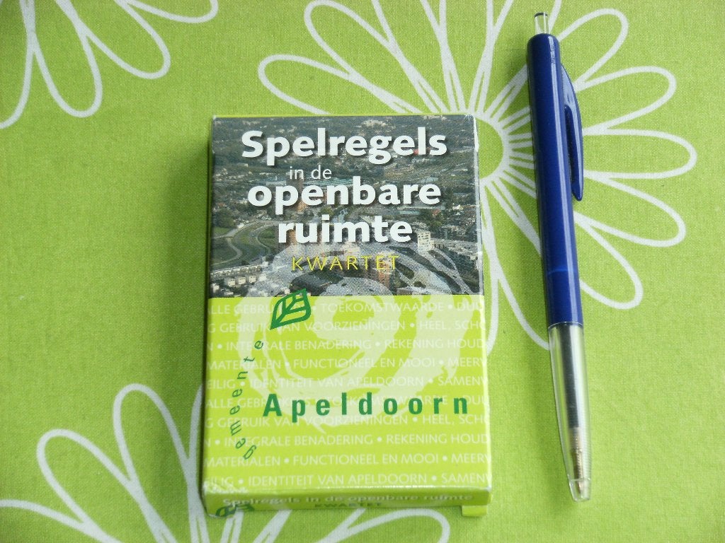 Kwartet spelregels in de openbare ruimte -Gemeente Apeldoorn, Ophalen of Verzenden, Zo goed als nieuw, Kwartet(ten)