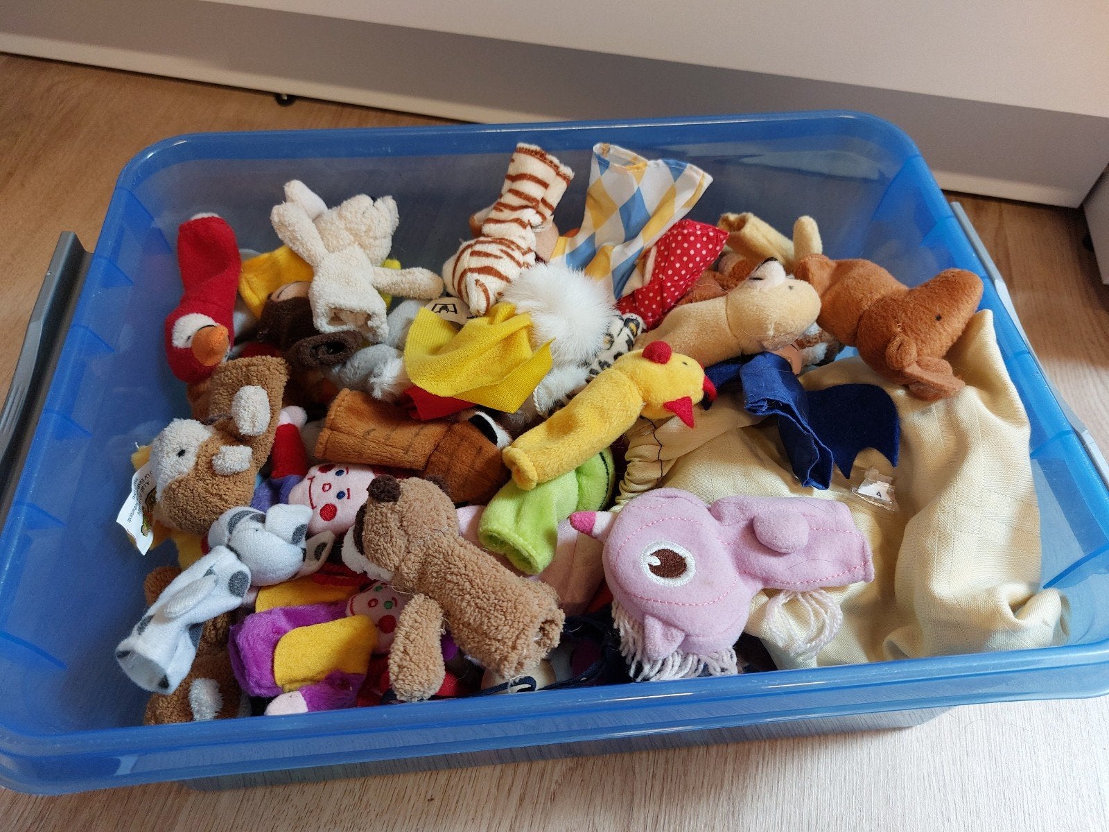 Bak vol met vingerpopjes, Kinderen en Baby's, Speelgoed | Knuffels en Pluche, Ophalen of Verzenden