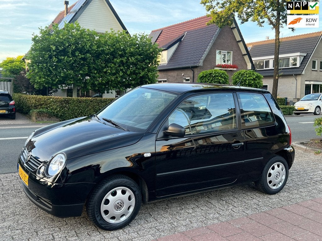 Volkswagen Lupo 1.4 Trendline 125.000 km NL-AUTO-NAP, Voorwielaandrijving, Gebruikt, 4 cilinders, Zwart