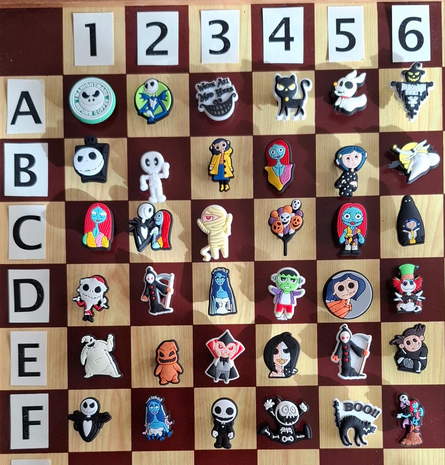 9 : Nightmare before christmas schoenbedels Pins v/d Crocs, Ophalen of Verzenden