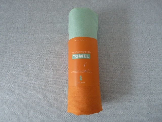 Sneldrogende handdoek 90-170 cm  groen met oranje Nieuw, Overige merken, Handdoek, Nieuw, Ophalen of Verzenden