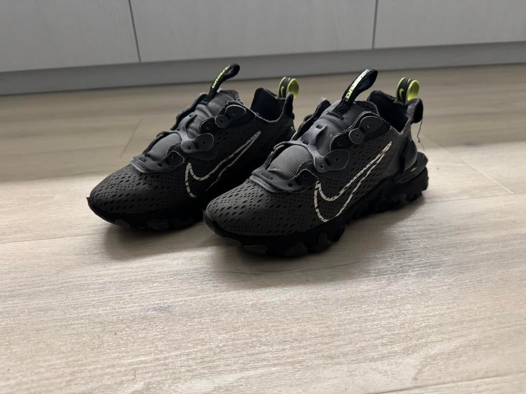 Nike React Vision maat 36,5, Kleding | Heren, Schoenen, Ophalen of Verzenden, Zo goed als nieuw