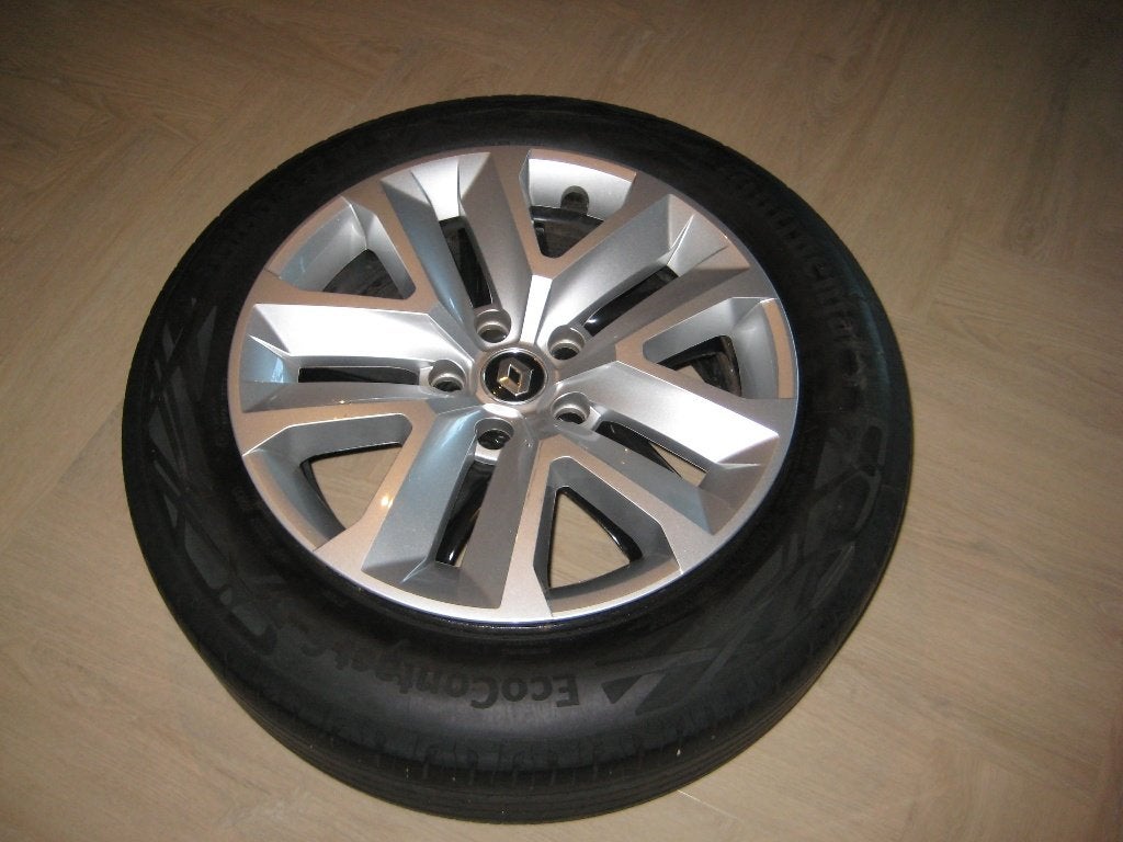 Autoband op stalen velg 215/60 R 17-H + wieldop Renault., Ophalen, Banden en Velgen, 17 inch, All Season