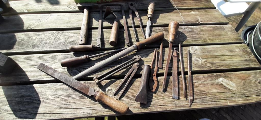Oud gereedschap, Ophalen