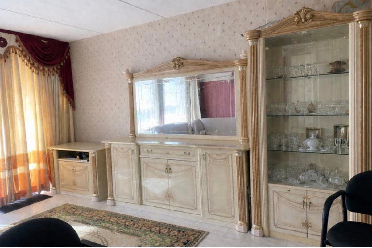 Meubels woonkamer vitrine dressoir tv-kast eettafel stoelen, Huis en Inrichting, Complete inboedels, Ophalen of Verzenden