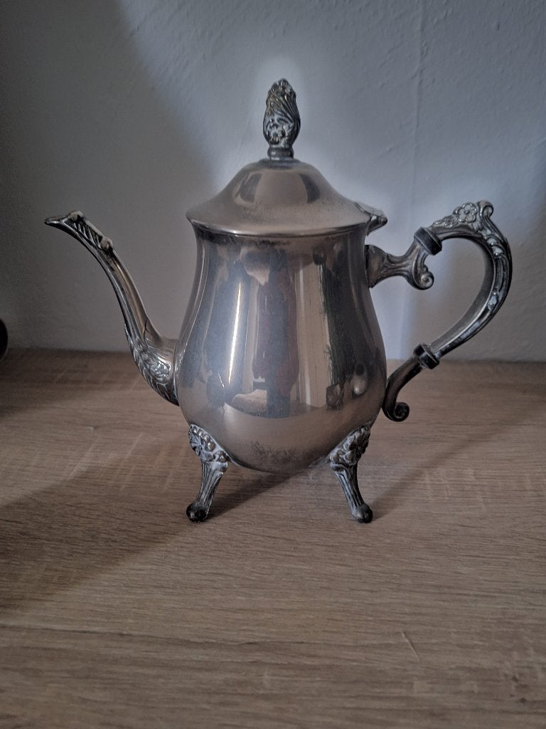 Antieke tinnen theepot met suikerpot en melkkan, Ophalen