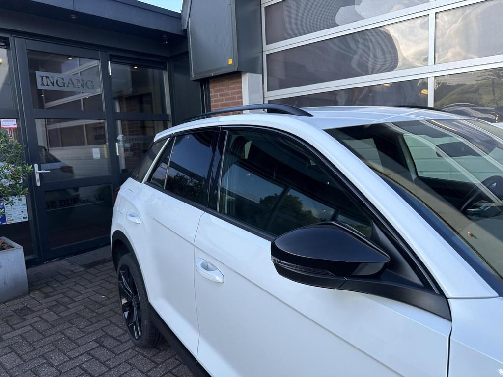 Volkswagen T-Roc 1.5 TSI Sport CARPLAY/CAMERA/ACC *ALL-IN PR, Stof, 4 cilinders, Wit, Origineel Nederlands