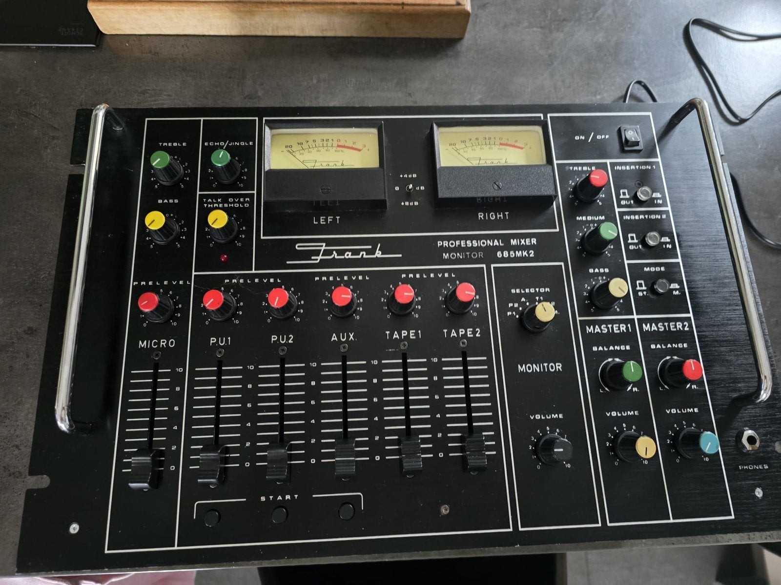 Frank Professional Mixer Monitor 685MK2 Audiomixer, Muziek en Instrumenten, Ophalen of Verzenden, Gebruikt, Minder dan 5 kanalen