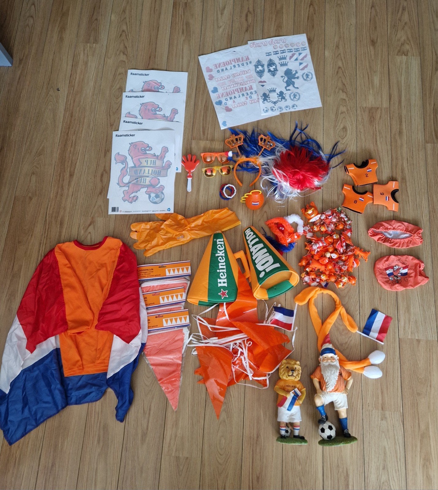 Diverse oranje artikelen voetbal EK, WK, Ophalen, Oranje of Koningsdag