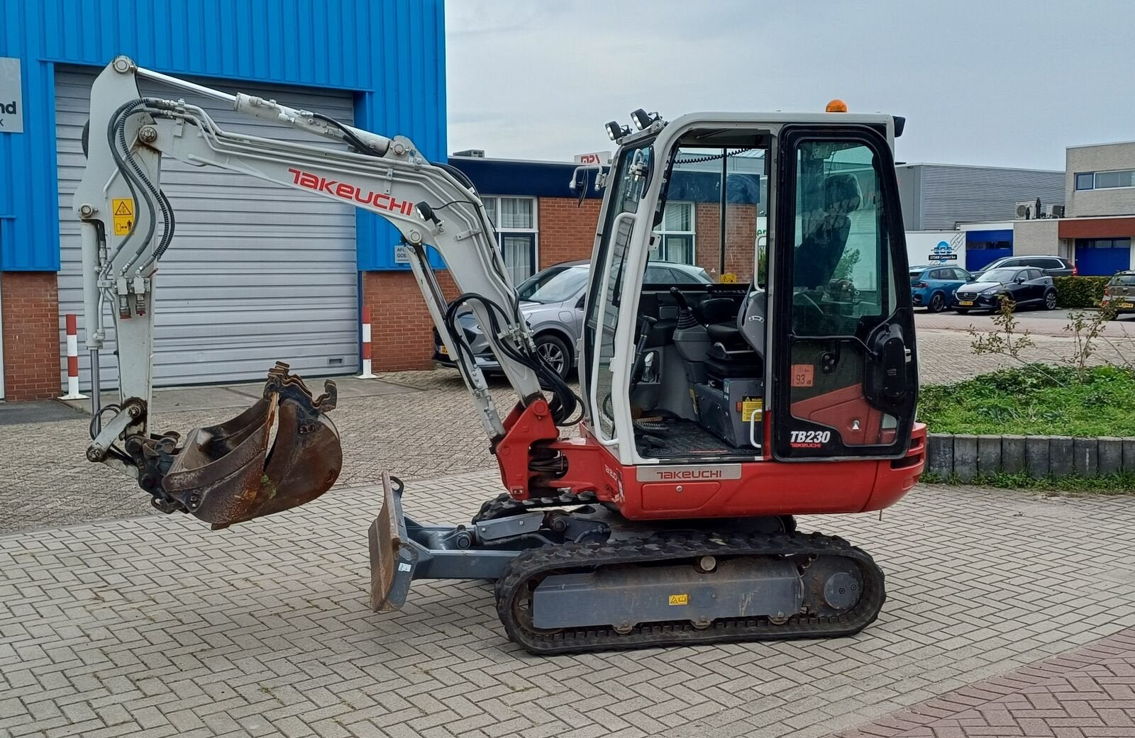 Takeuchi TB230 mini excavator, Zakelijke goederen, Graafmachine