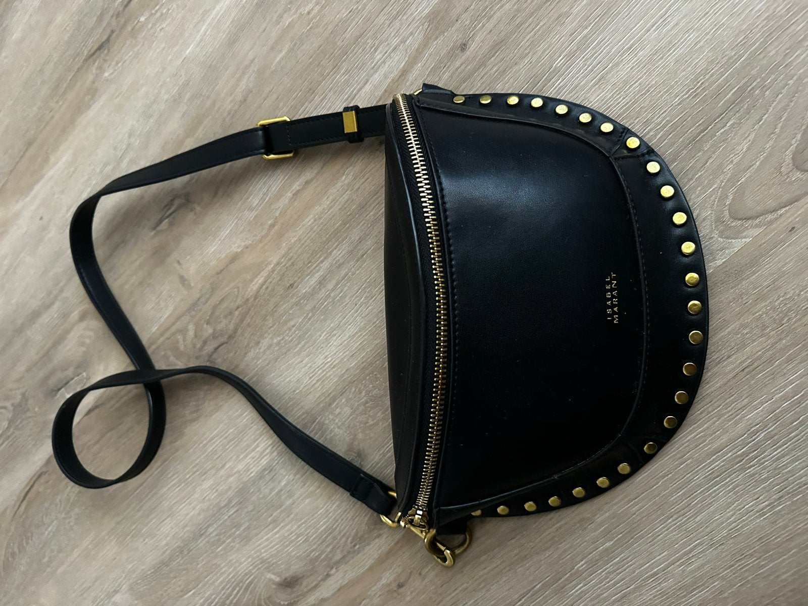 Isabel Marant tas - Zwart met gouden studs, Ophalen of Verzenden, Zo goed als nieuw, Zwart, Schoudertasje
