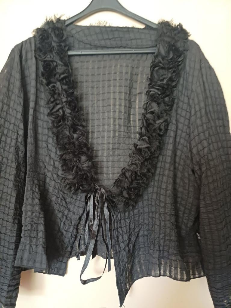 Zwart geplisseerd jasje vest tuniek met ruches van ART, Zwart, Maat 42/44 (L), ART, Ophalen of Verzenden