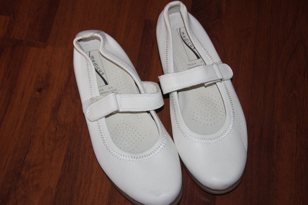 schoenen wit medicus z.g.a.n, Ophalen of Verzenden, Zo goed als nieuw, Wit, Overige typen