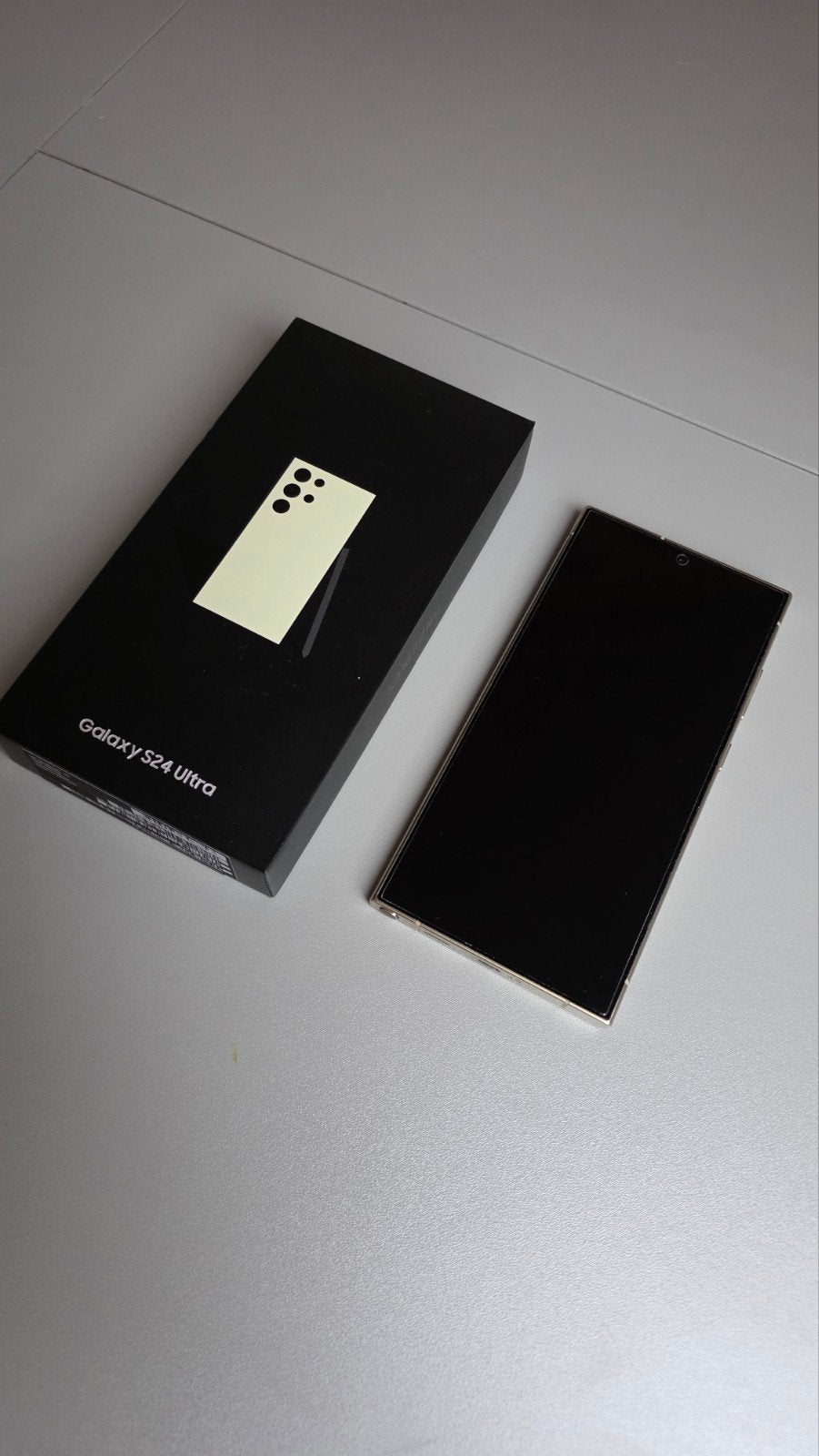 Samsung Galaxy S24 Ultra 256GB  - Geel - Perfecte Staat