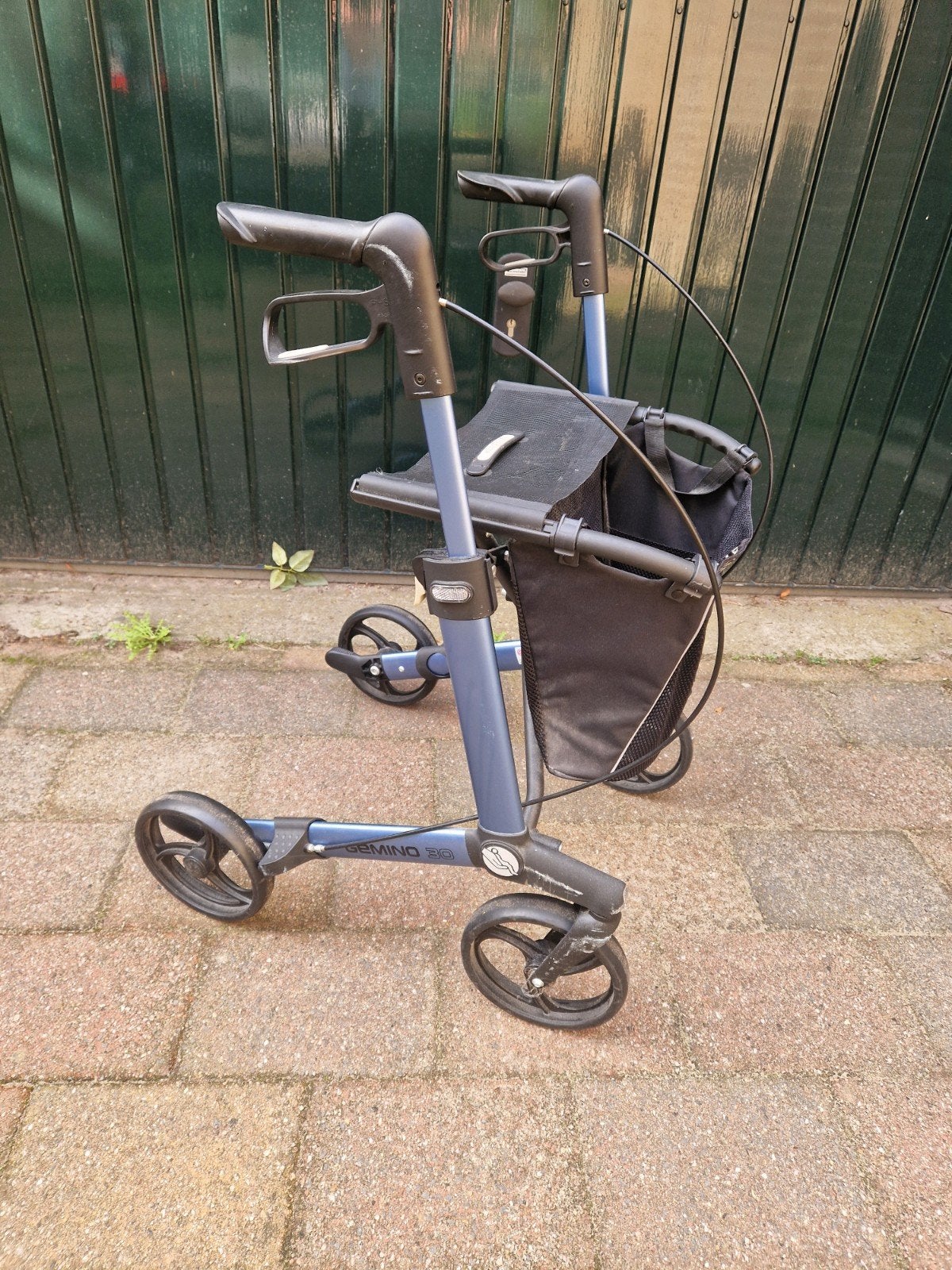 rollator Gemino 30 lichtgewicht opvouwbaar met mandje, Ophalen of Verzenden, Lichtgewicht, Zo goed als nieuw