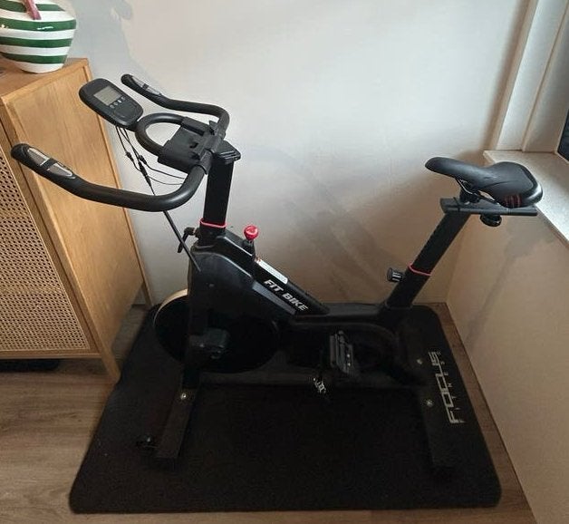 Hometrainer - Gebruikt maar werkt nog perfect, Ophalen, Gebruikt, Metaal, Benen