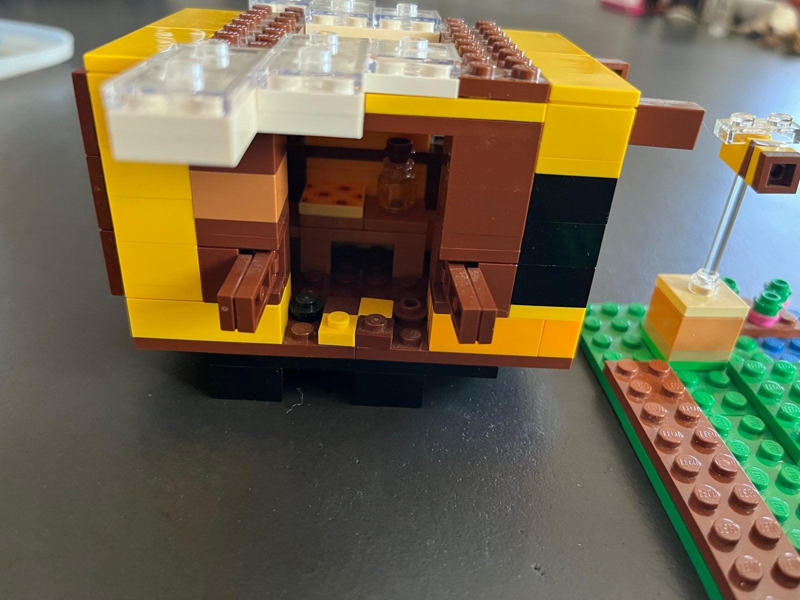 Lego Minecraft The Bee Cottage 21241 (zonder doos/boekje), Ophalen of Verzenden, Gebruikt
