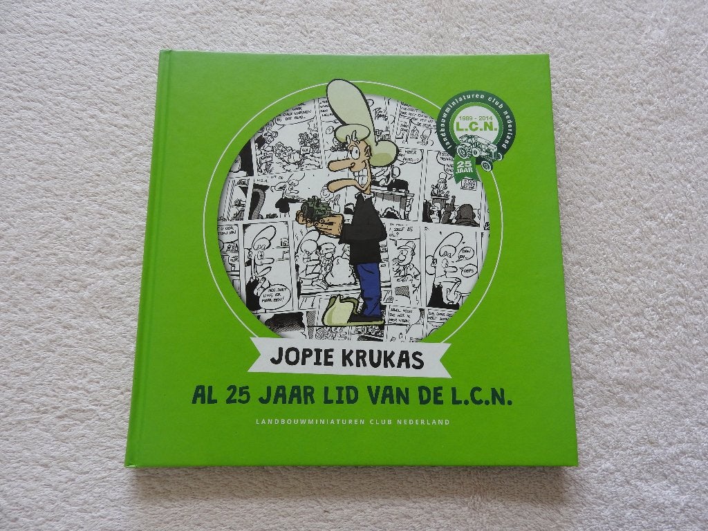 Jopie Krukas, al 25 jaar lid van de LCN - Landbouwminiaturen, Ophalen of Verzenden, Gelezen