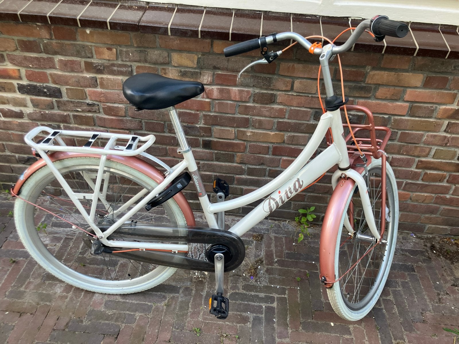 Meisjesfiets Batavus Diva 26 inch - Zo goed als nieuw, Fietsen en Brommers, Fietsen | Dames | Damesfietsen, Ophalen, Velgrem, Versnellingen