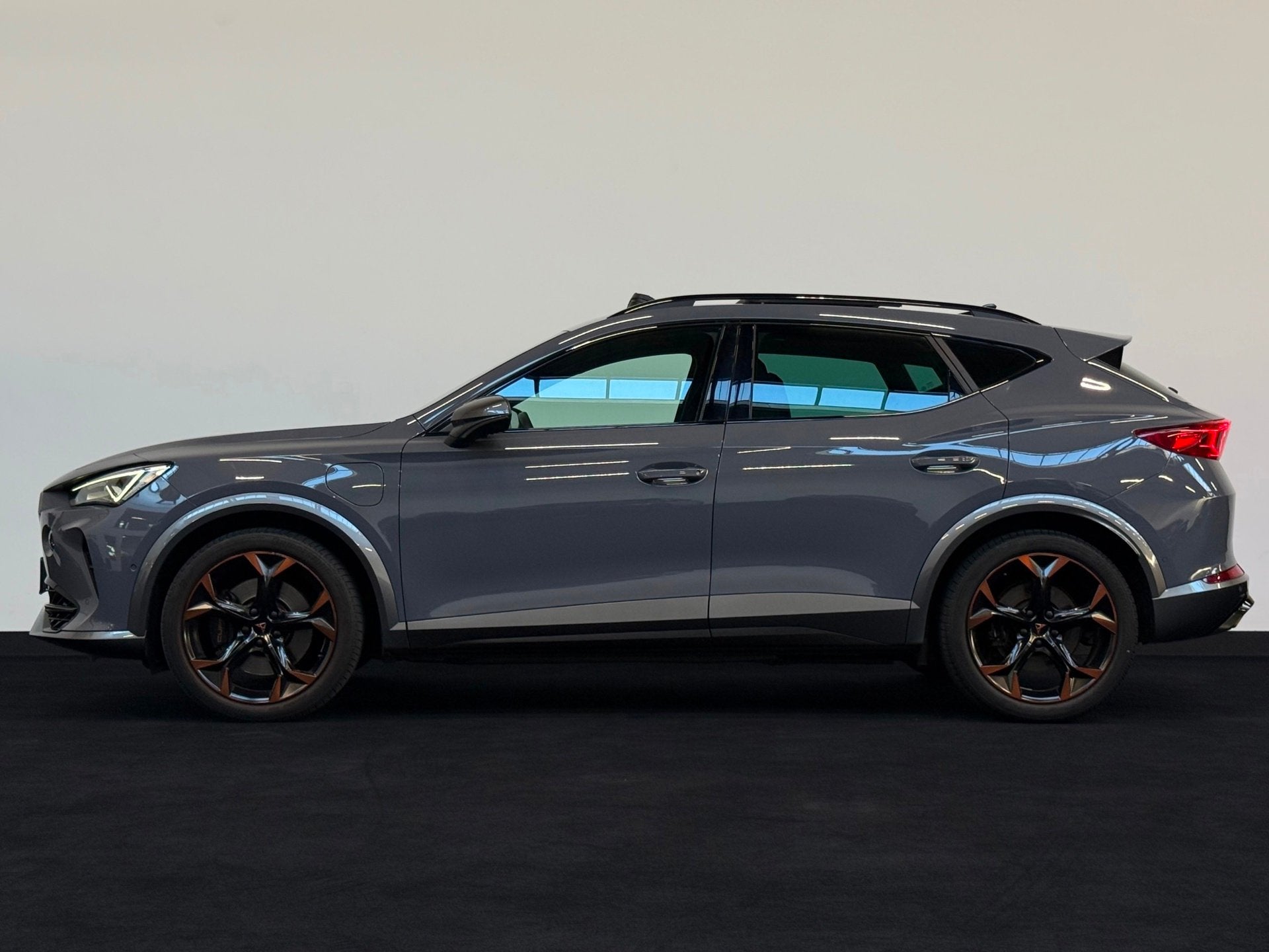 CUPRA Formentor 1.4 e-Hybrid VZ Performance Pano 360 Leder K, Gebruikt, Zwart, 4 cilinders, Hybride Elektrisch/Benzine
