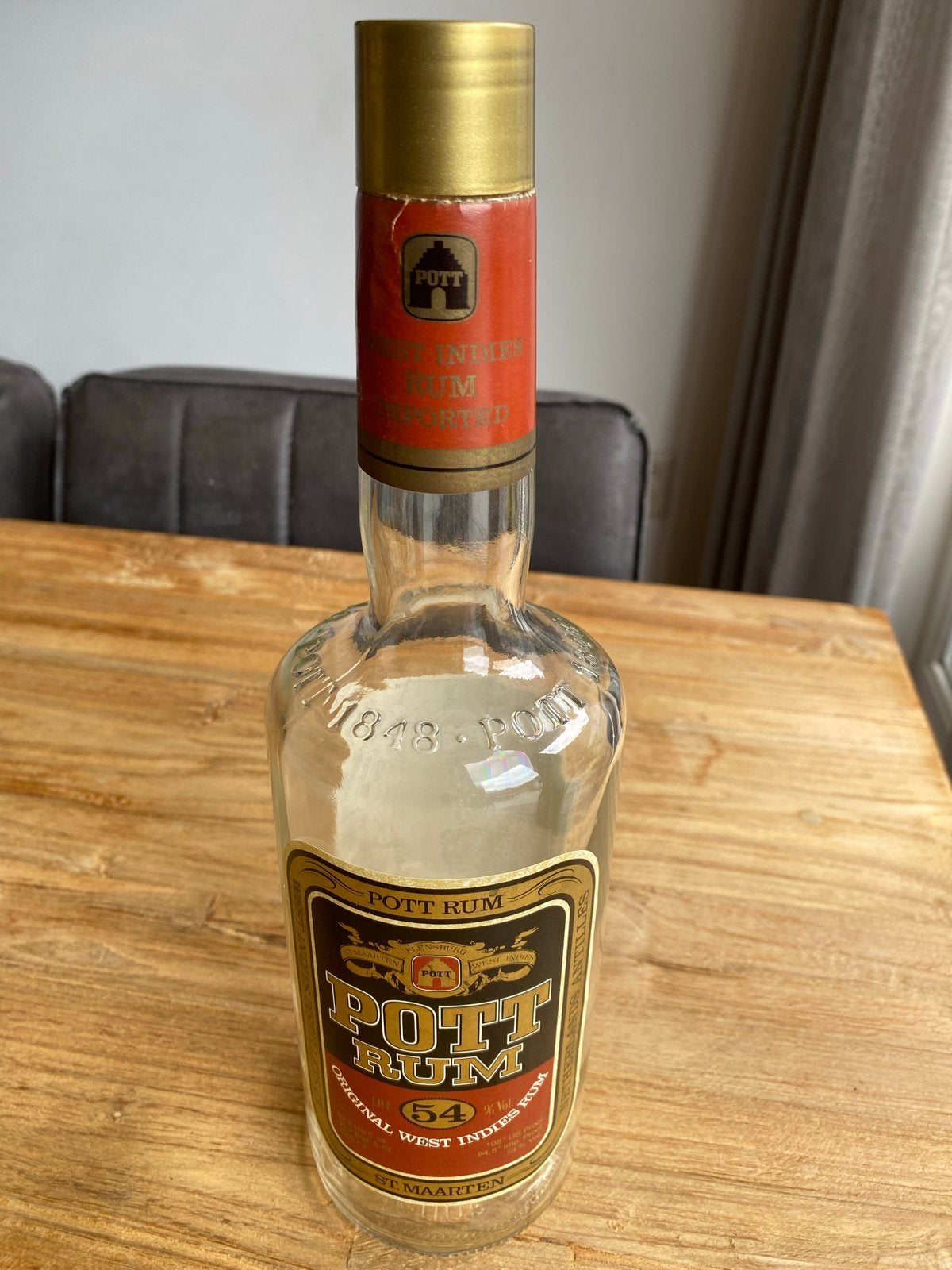 Lege Potts Rum 54% fles uit de jaren '70 - St. Maarten, Ophalen of Verzenden, Zo goed als nieuw