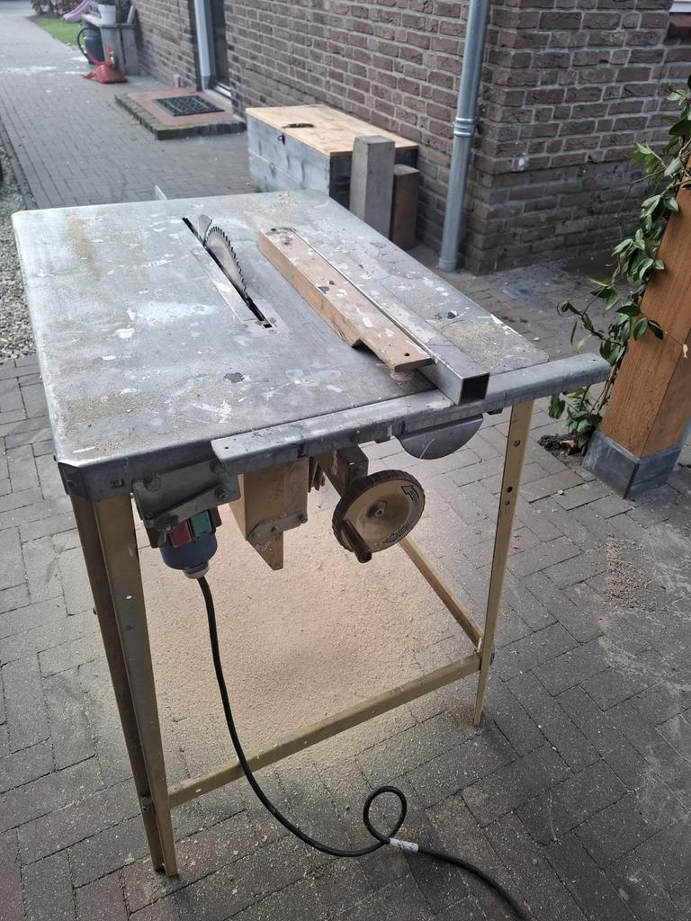 Scheppach TKU Cirkelzaag - Krachtig en Betrouwbaar, Doe-het-zelf en Verbouw, Gereedschap | Zaagmachines, Gebruikt, Cirkelzaag
