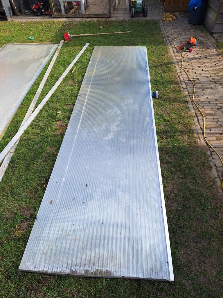 6 polycorbonaat platen 16 mm incl aluminium afdeklatten, Ophalen, Aluminium