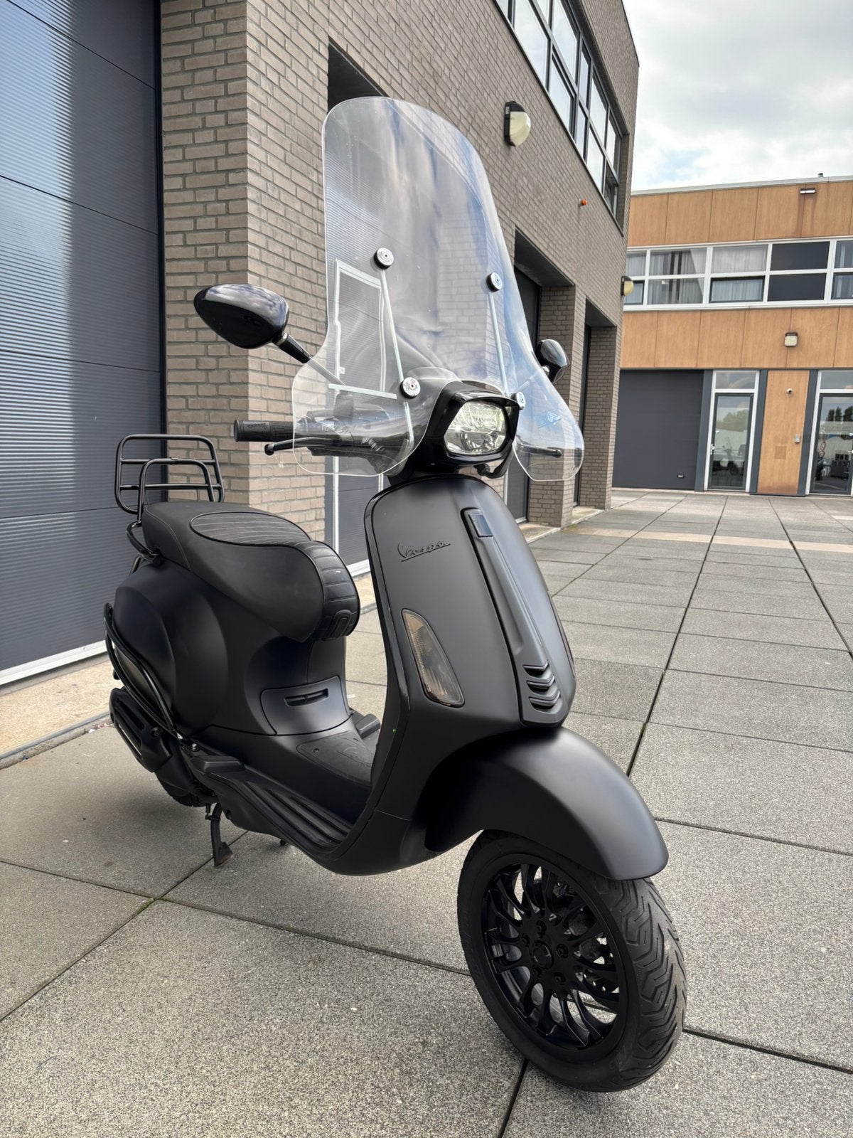 Vespa sprint 2019 geel kenteken 6 duizend km! Windscherm, Ophalen, Zo goed als nieuw, Benzine, Fiddle