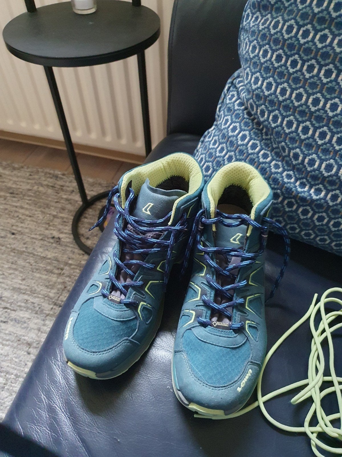 Lowa lichte bergschoen maat 41 - Nieuw goretex, Ophalen, Nieuw, Schoenen