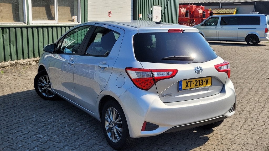 Toyota Yaris 1.5 VVT-i Dynamic Automaat (bj 2019), Euro 6, 4 cilinders, Origineel Nederlands, Bedrijf