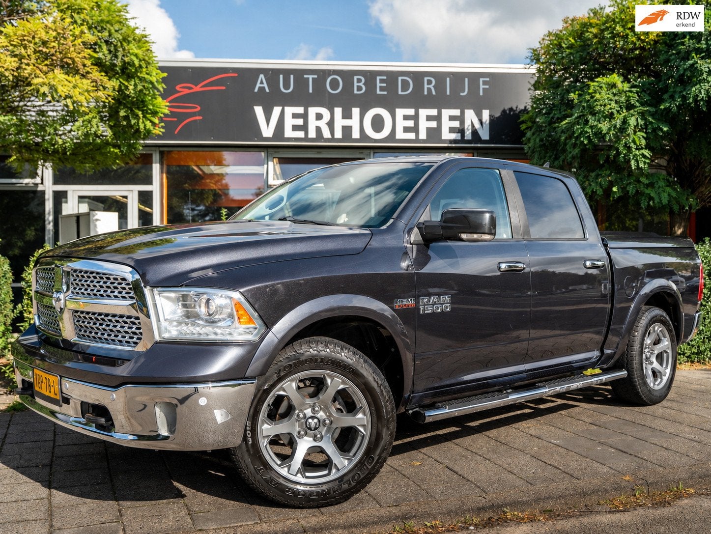 Dodge Ram 1500 5.7 V8 4x4 CREW Cab 6'4 Sport | 300 L TANK |, Auto's, Automaat, Dealer onderhouden, Gebruikt, 5654 cc