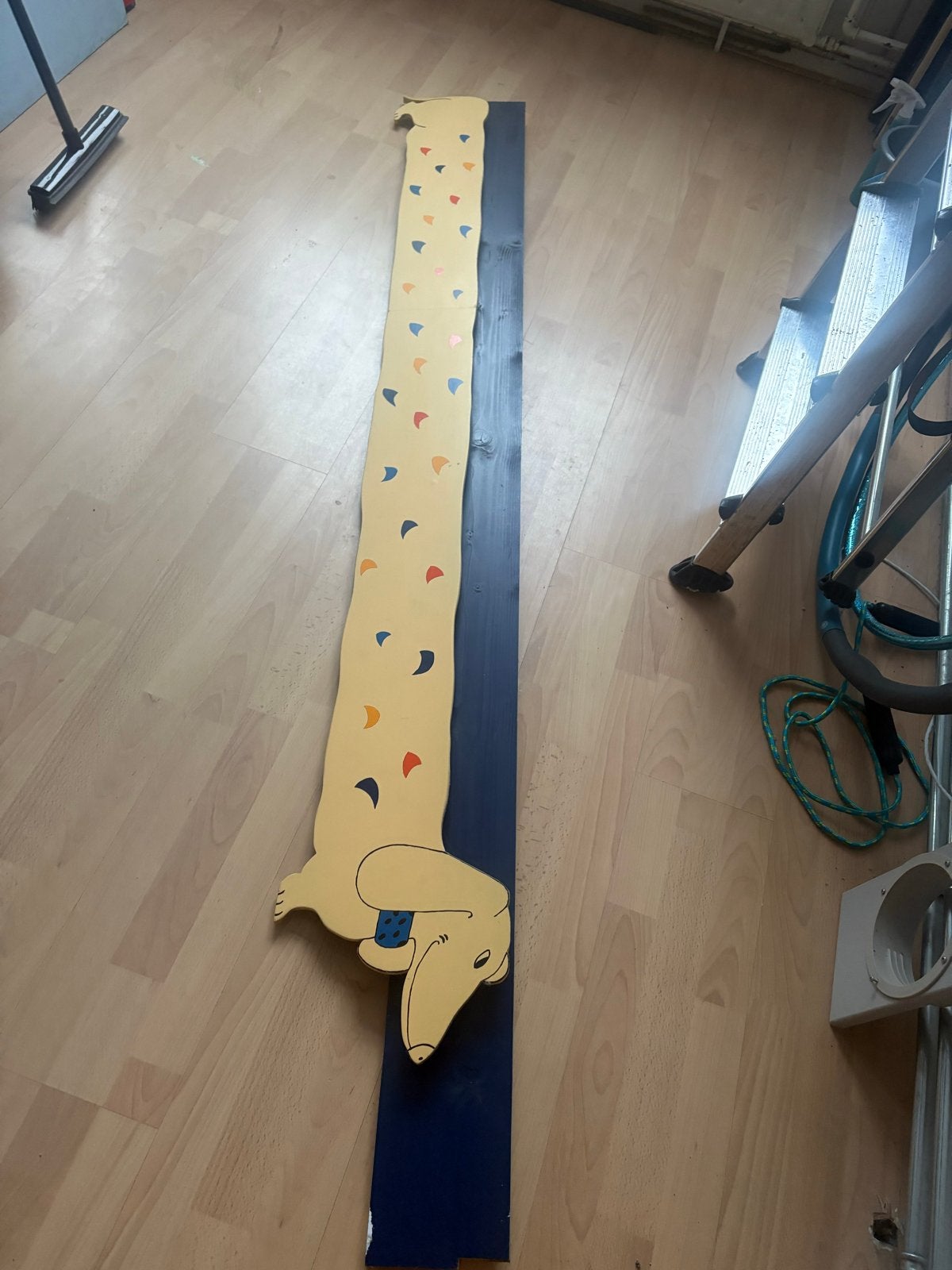 Unieke Teckel Gordijnkoof - 2.20m lang - Kinderkamer decorat, Ophalen, Gebruikt, Meerkleurig, Hout