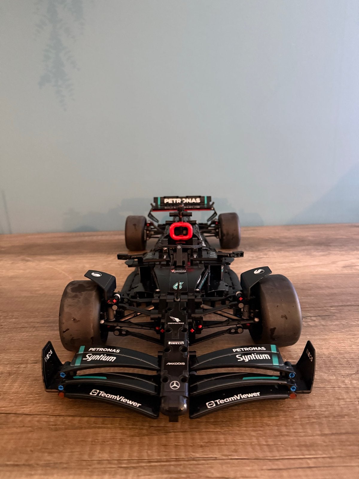 Foto 3 van Lego Technic Mercedes-AMG F1 W14 E Performance (42171)