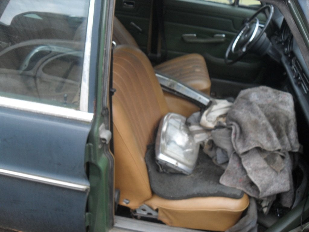 MERCEDES BENZ W114 W115 veel onderdelen sloper zoals........, Ophalen of Verzenden, Gebruikt, Mercedes-Benz