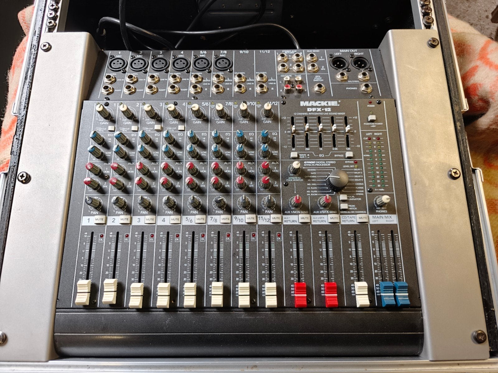 Mackie DFX-12 Mengpaneel - Zo goed als nieuw, Muziek en Instrumenten, Ophalen, Zo goed als nieuw, 10 tot 20 kanalen, Microfooningang
