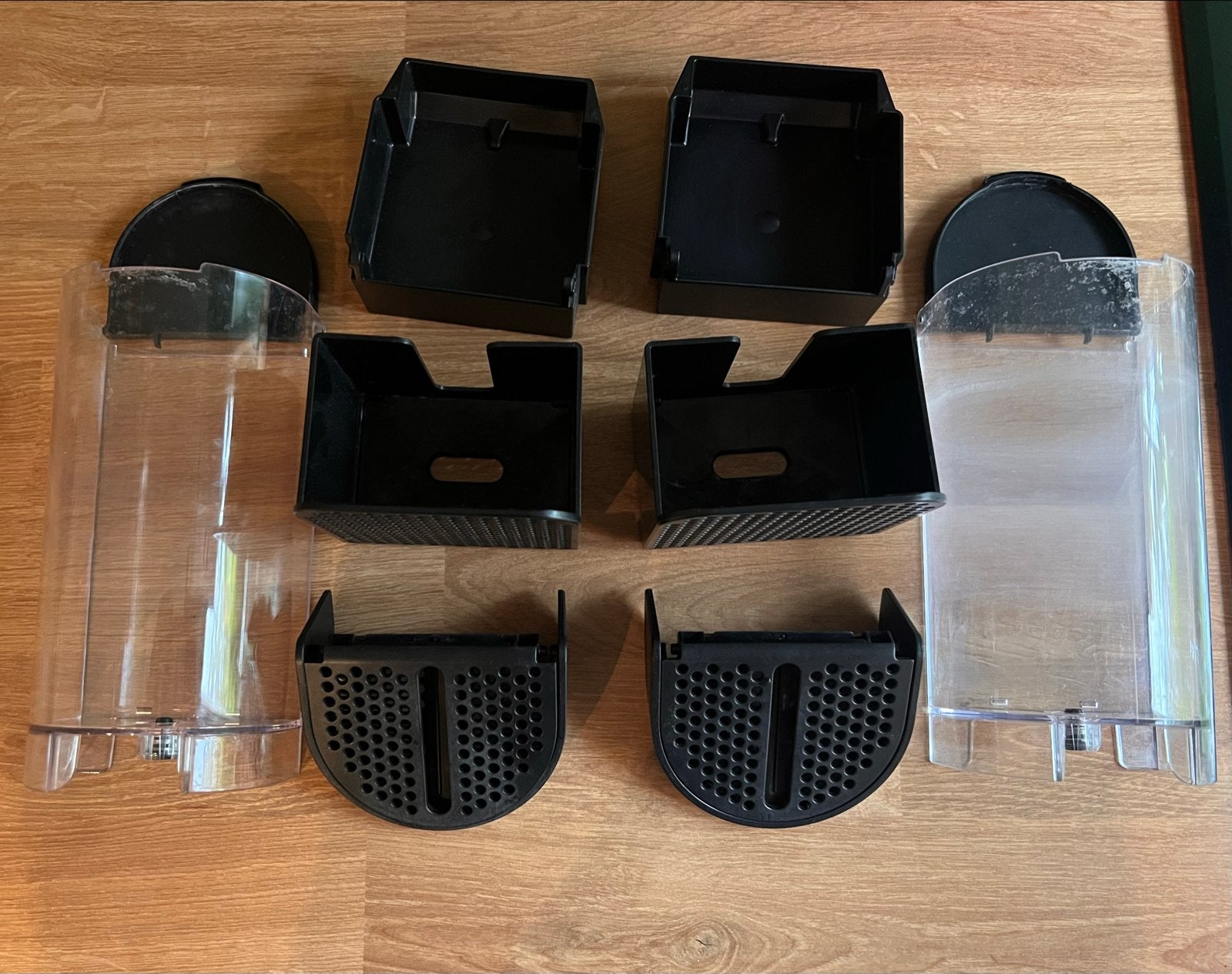 Foto 3 van Nespresso Magimix Inissia lekt + extra onderdelen