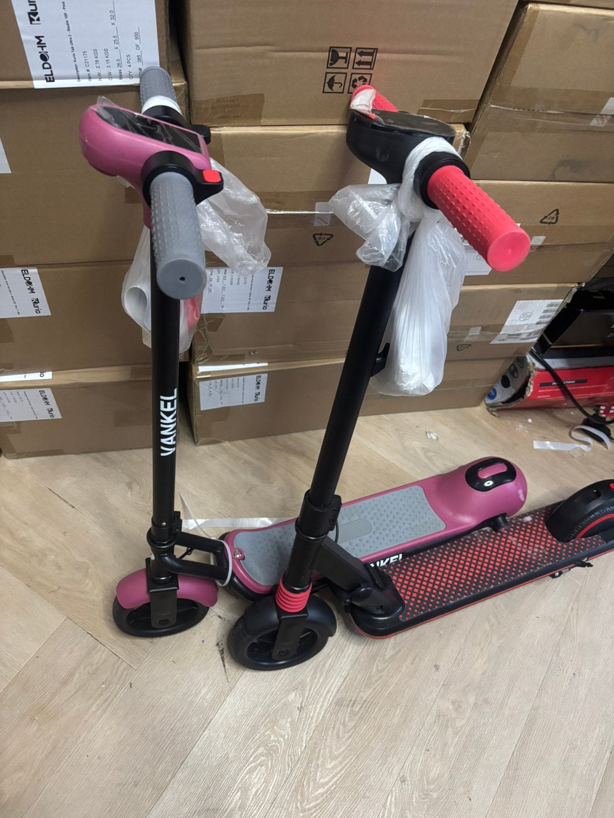 SHOWMODEL Elektrische Kinderstep Kinder Step 12 km-h NIEUW, Ophalen of Verzenden, Zo goed als nieuw, Elektrische step (E-scooter)