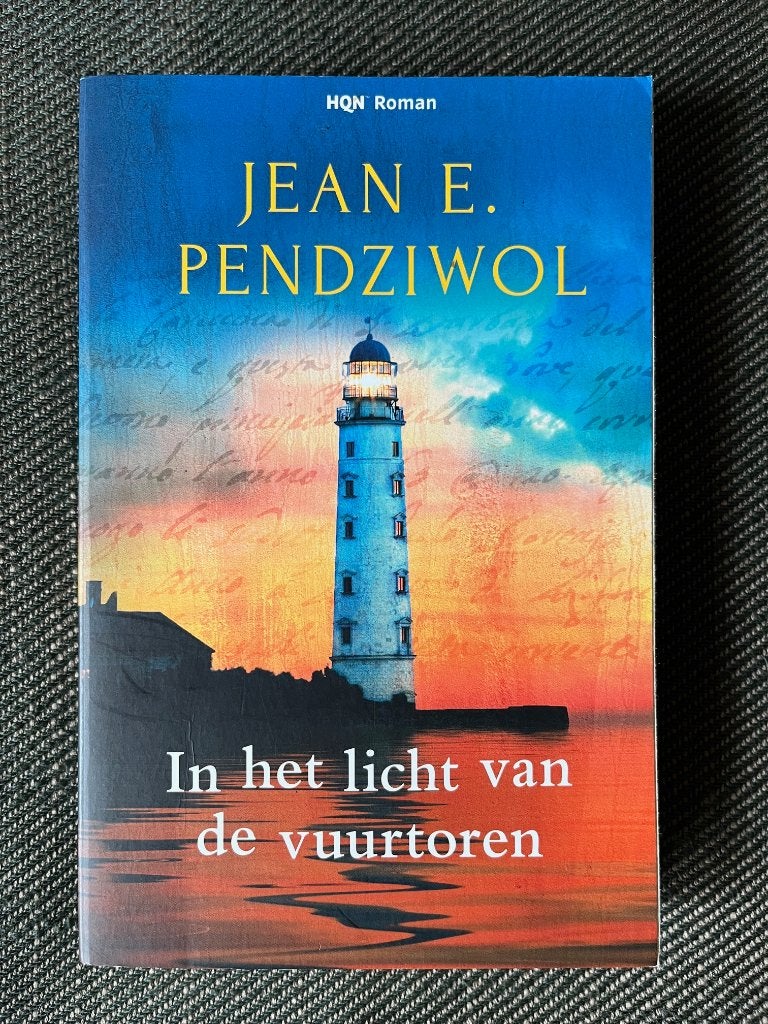 Jean E. Pendziwol - In het licht van de vuurtoren., Ophalen of Verzenden, Zo goed als nieuw, Jean E. Pendziwol