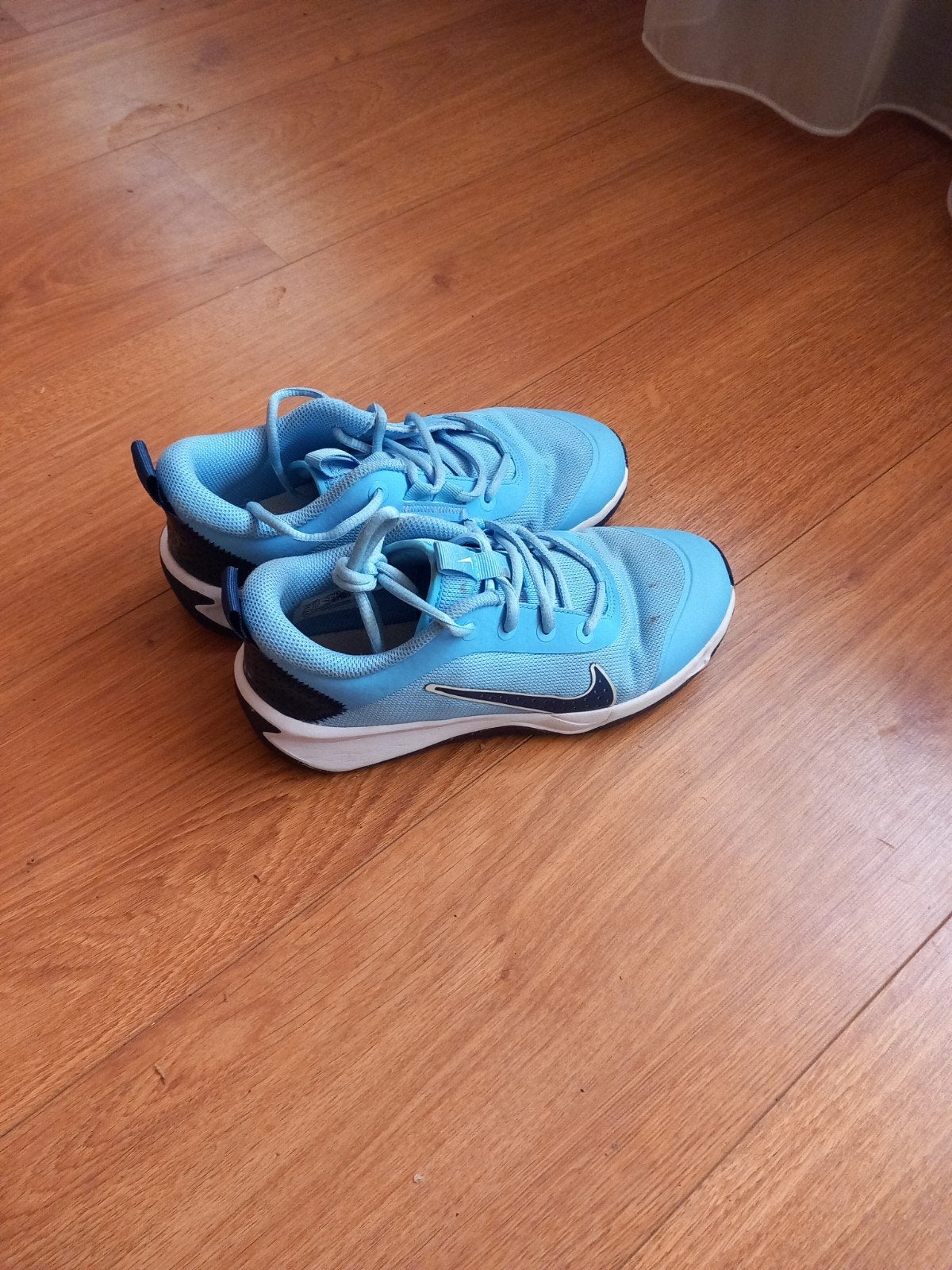 Nike sneakers maat 37.5 - Lichtblauw, Kleding | Dames, Blauw, Nike, Ophalen of Verzenden, Sneakers of Gympen