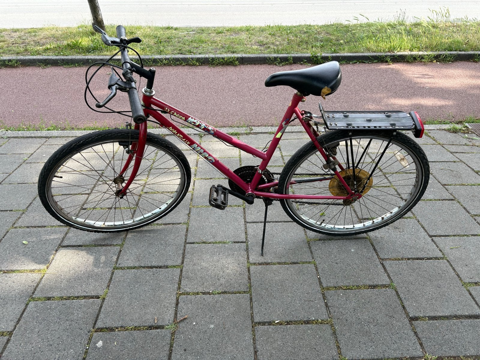 Rode/paarse Fiets - Goede Staat 26 inch wielen, Gebruikt, Velgrem, Dames, Geen vering