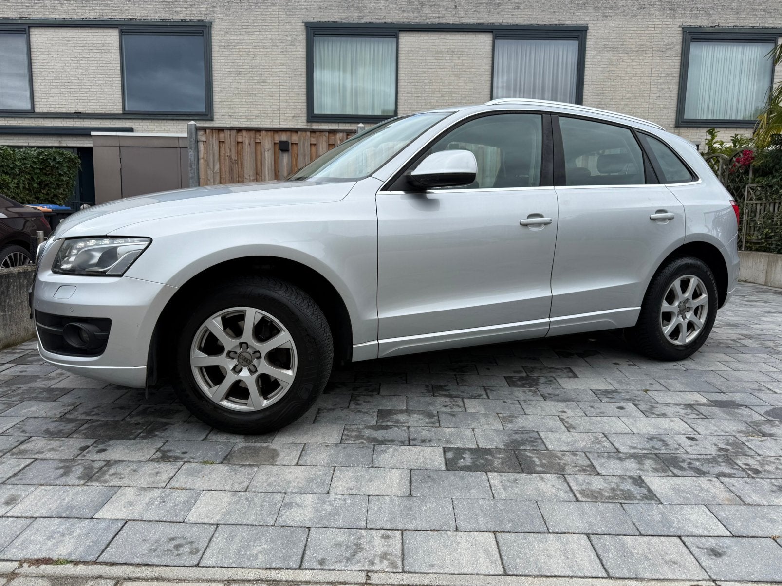Audi Q5 2.0 Tfsi Quattro S-tronic | airco| NAP| PDC| CRUISE, Auto's, Audi, Automaat, Navigatiesysteem, Zwart, 4 cilinders